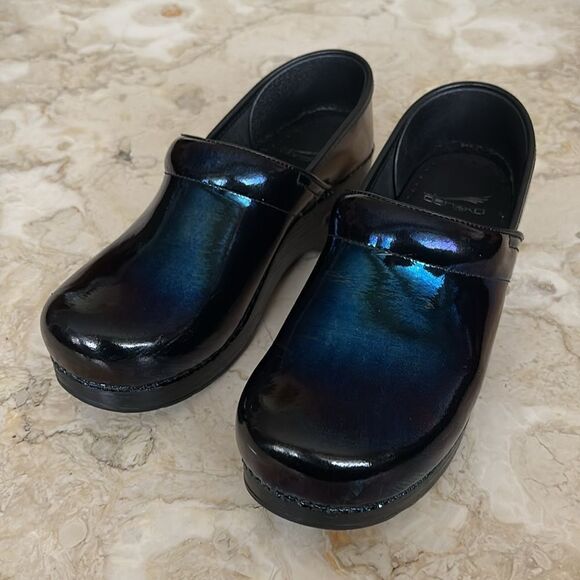 Dansko Limited Edition Purple Iridescent Leather Clogs - Picture 3 of 14